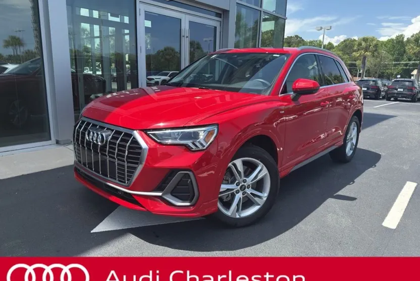 2024 Audi Q3 45 TFSI S line Premium photo 1