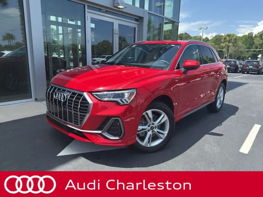 2024 Audi Q3 45 TFSI S line Premium photo 1