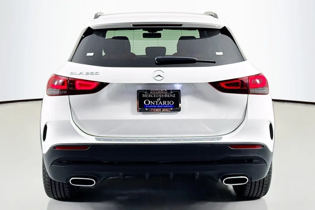 2022 Mercedes Benz GLA 250 photo 1