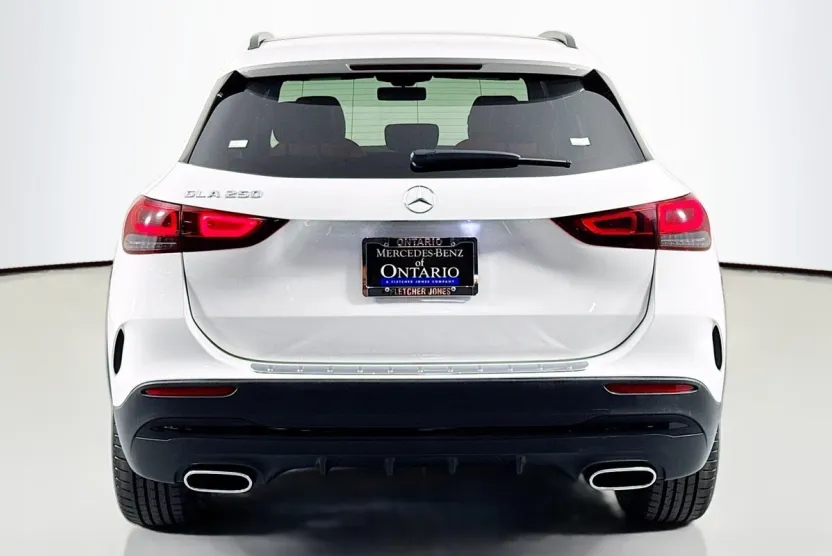 2022 Mercedes Benz GLA 250 photo 1