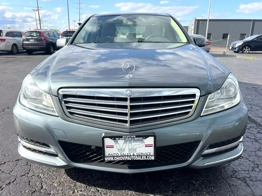 2012 Mercedes Benz C 4MATIC photo 2