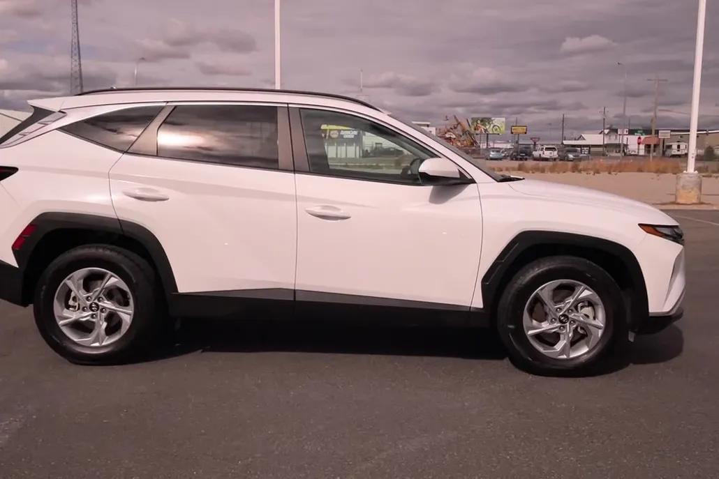 2024 Hyundai Tucson SEL photo 1