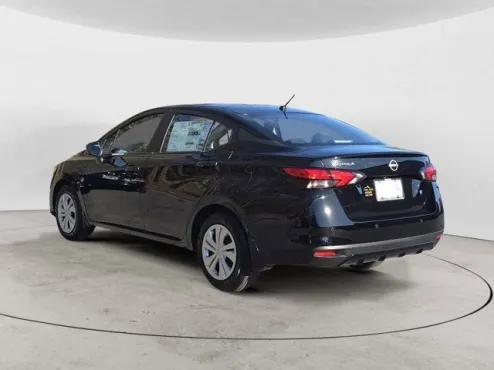 2025 Nissan Versa S photo 4