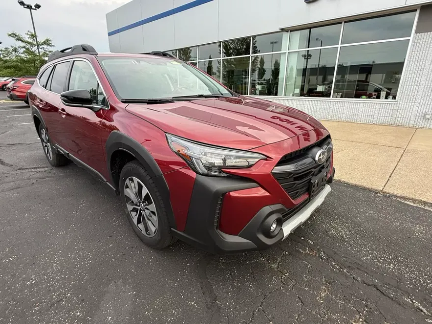 2024 Subaru Outback Limited photo 1