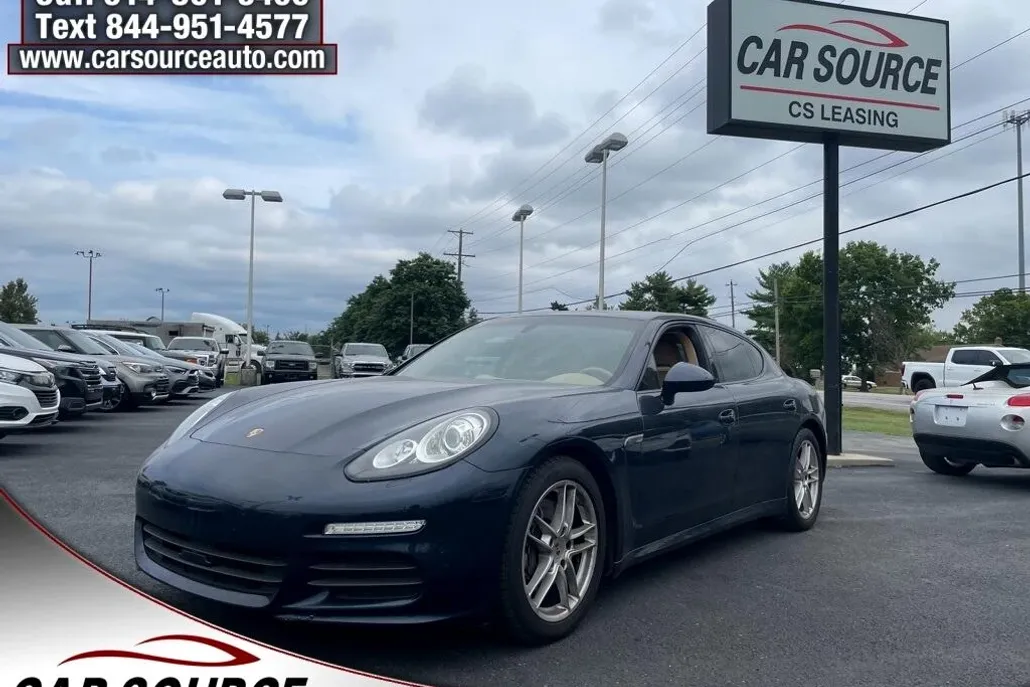 2014 Porsche Panamera 4 photo 1