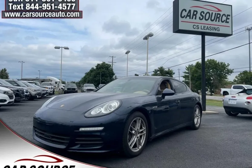 2014 Porsche Panamera 4 photo 1