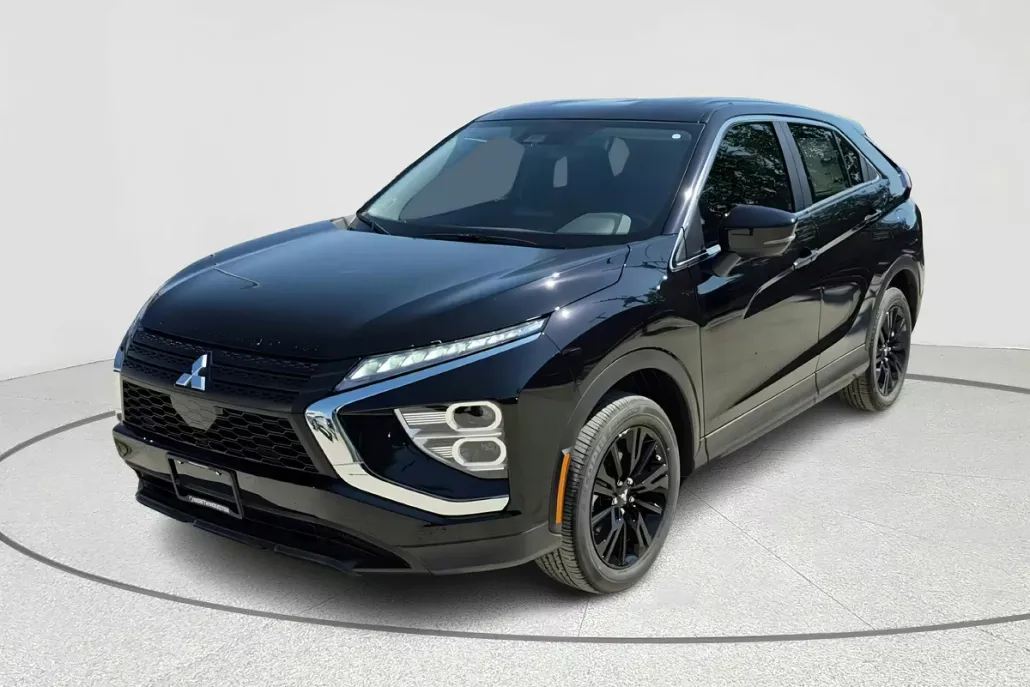 2026 Mitsubishi Eclipse Cross LE photo 1