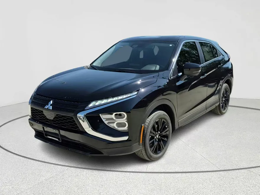 2026 Mitsubishi Eclipse Cross LE photo 1