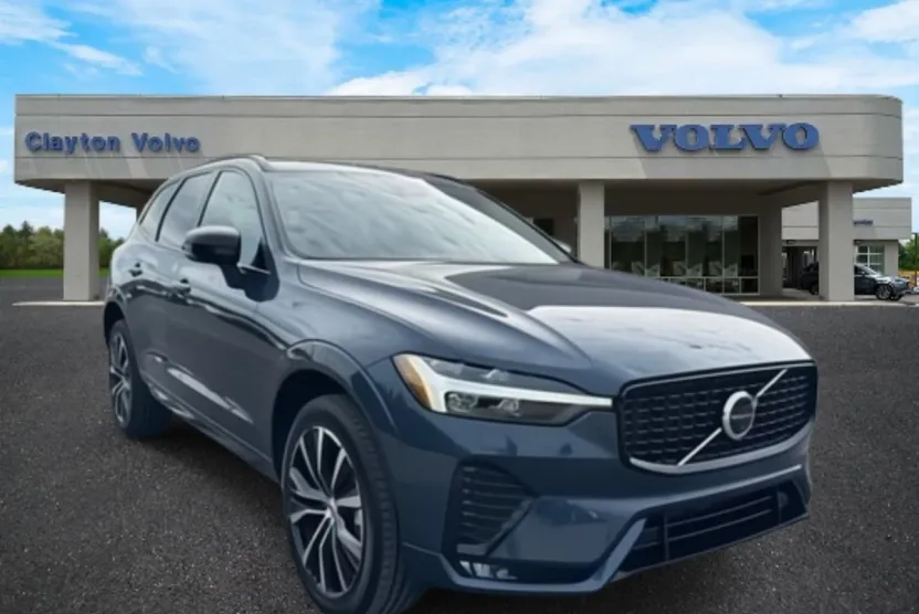 2025 Volvo XC60 Plus B5 photo 1