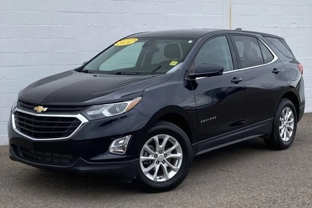 2020 Chevrolet Equinox LT photo 1
