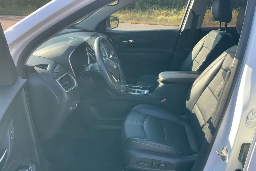 2022 Chevrolet Equinox Premier photo 1