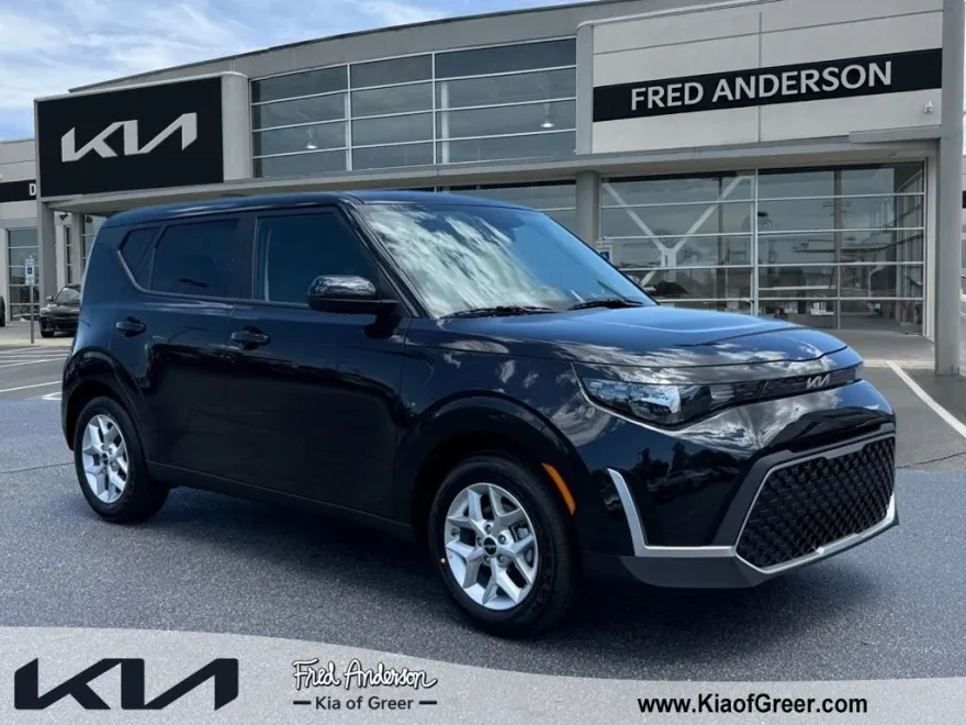 2025 Kia Soul LX S photo 1