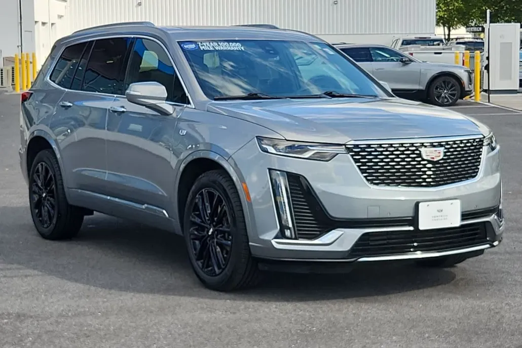 2024 Cadillac XT6 Luxury photo 1