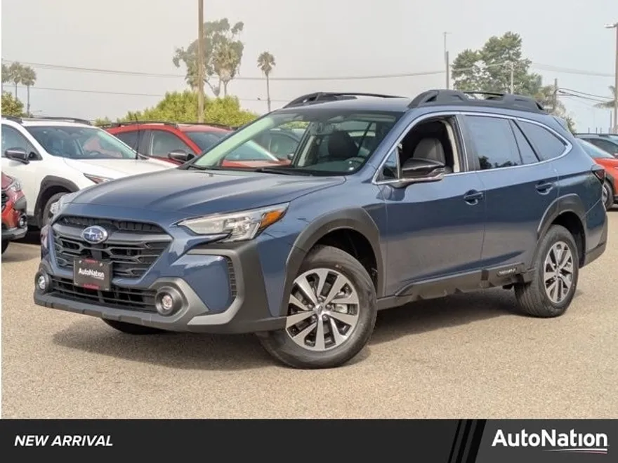 2025 Subaru Outback Premium photo 1