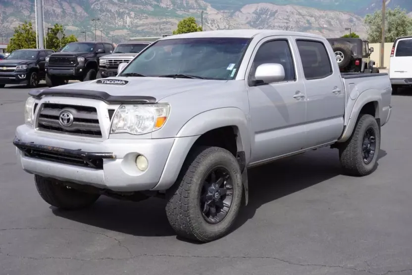 2010 Toyota Tacoma photo 1