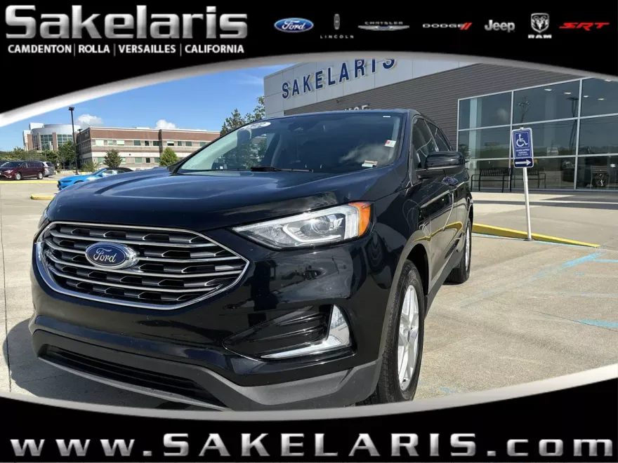 2022 Ford Edge Titanium photo 1