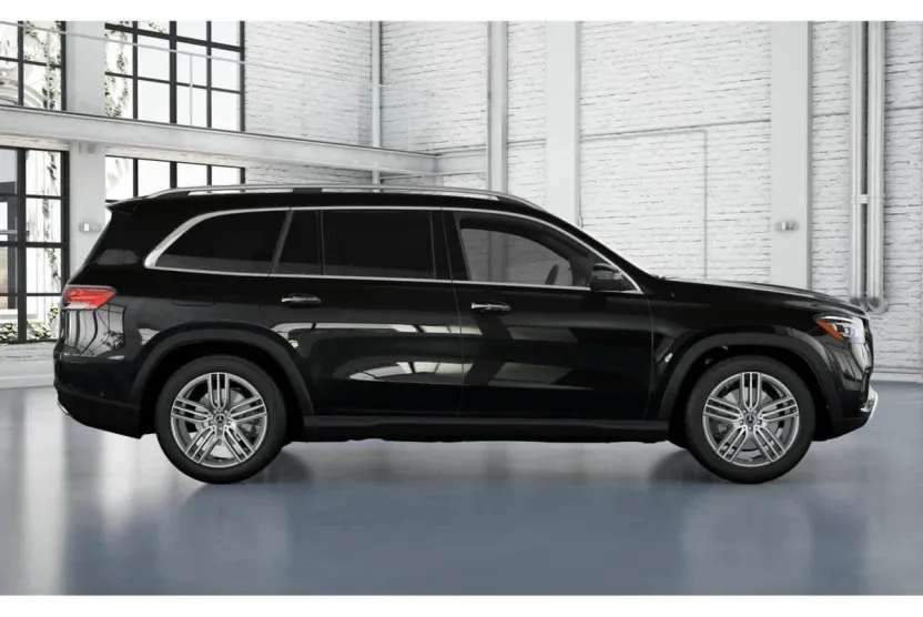 2025 Mercedes Benz GLS 450 4MATIC photo 1