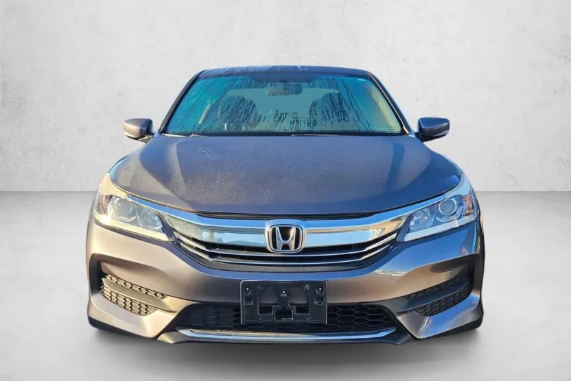 2017 Honda Accord LX photo 1