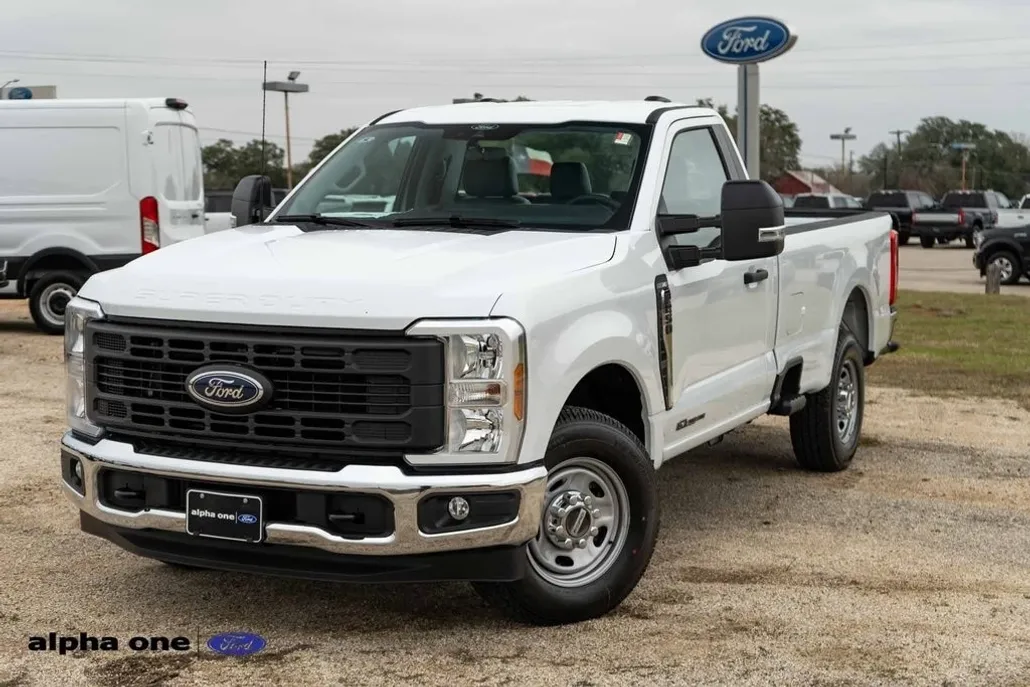 2025 Ford F-250 photo 1