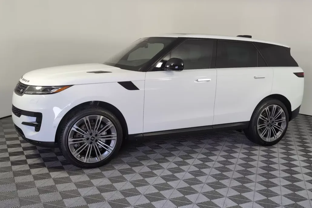 2025 Land Rover Range Rover Sport SE photo 1