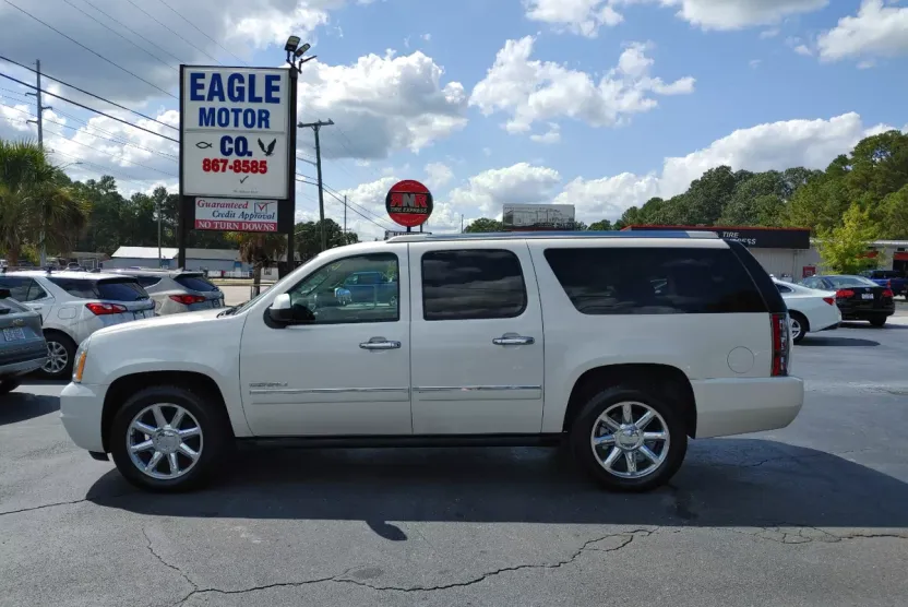 2013 Gmc Yukon XL 1500 Denali photo 1