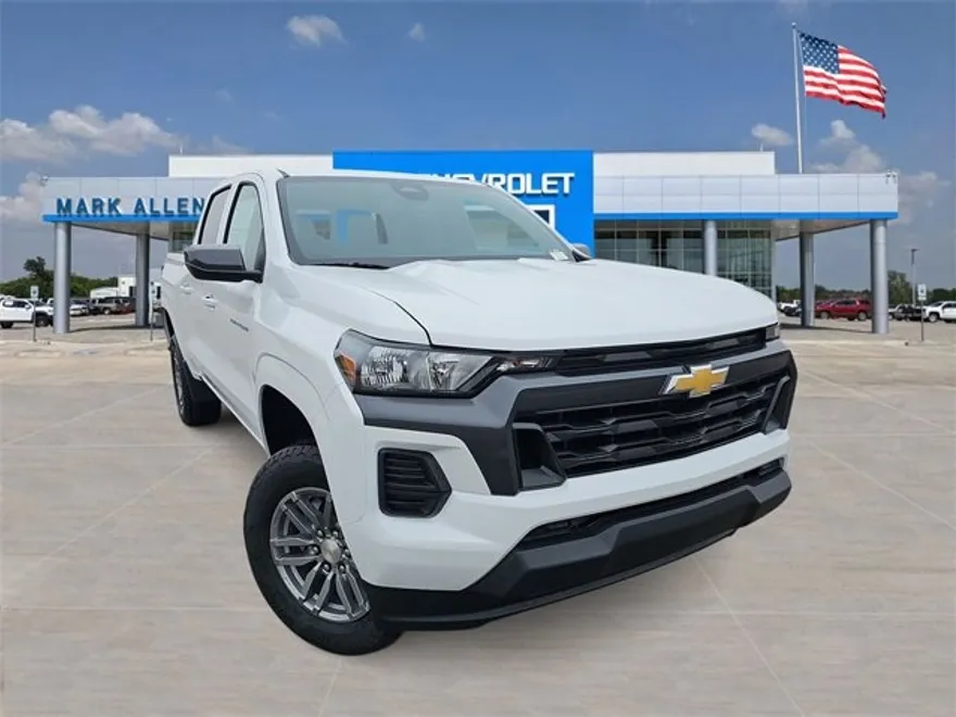 2025 Chevrolet Colorado LT photo 1