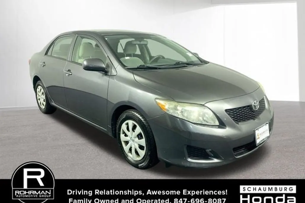 2010 Toyota Corolla LE photo 1