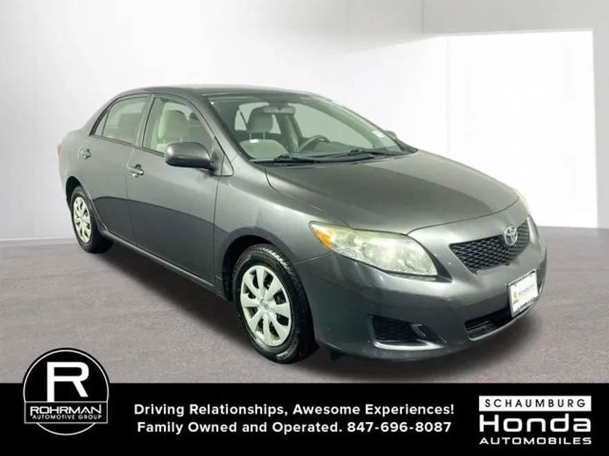 2010 Toyota Corolla LE photo 1