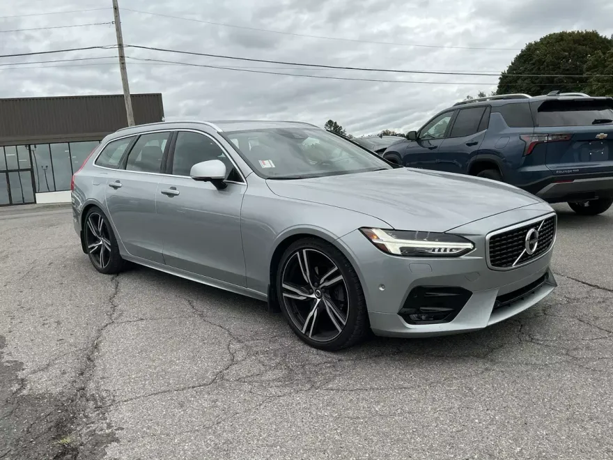 2019 Volvo V90 R-Design photo 1