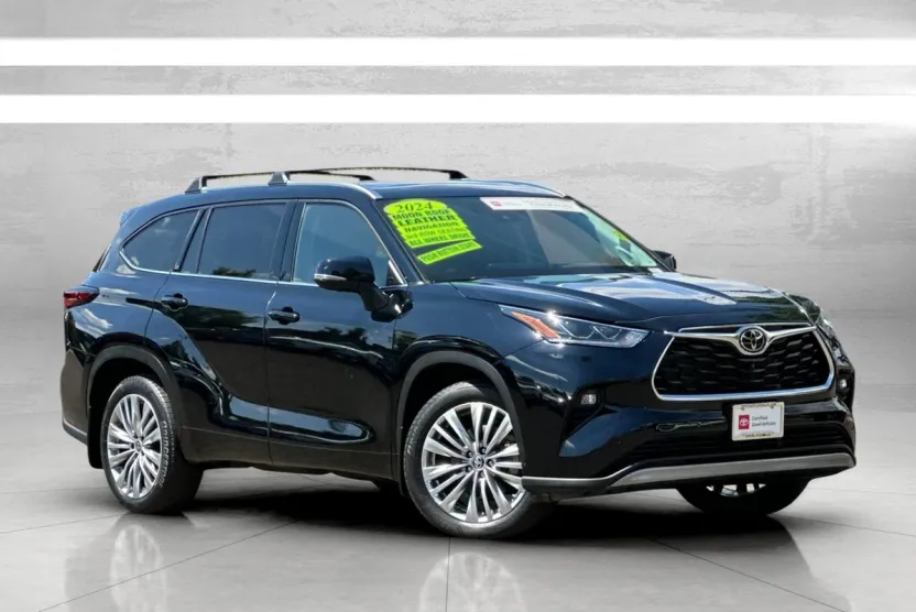 2024 Toyota Highlander Platinum photo 1