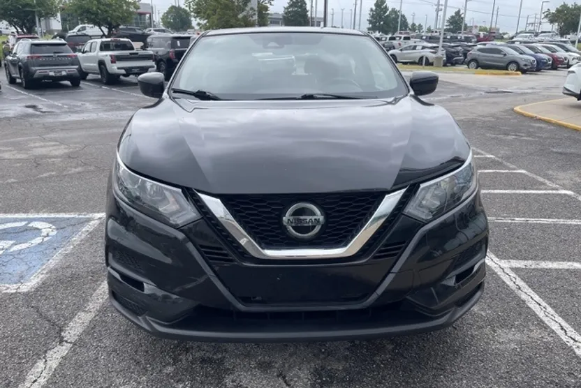 2022 Nissan Rogue Sport S photo 1