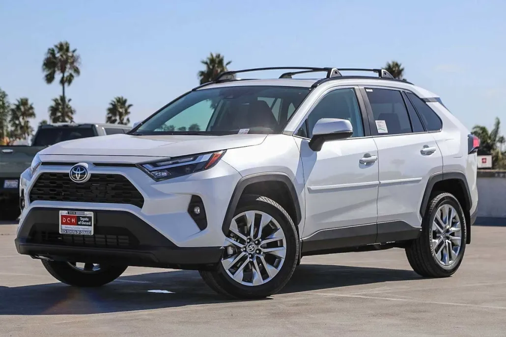 2025 Toyota RAV4 XLE Premium photo 1