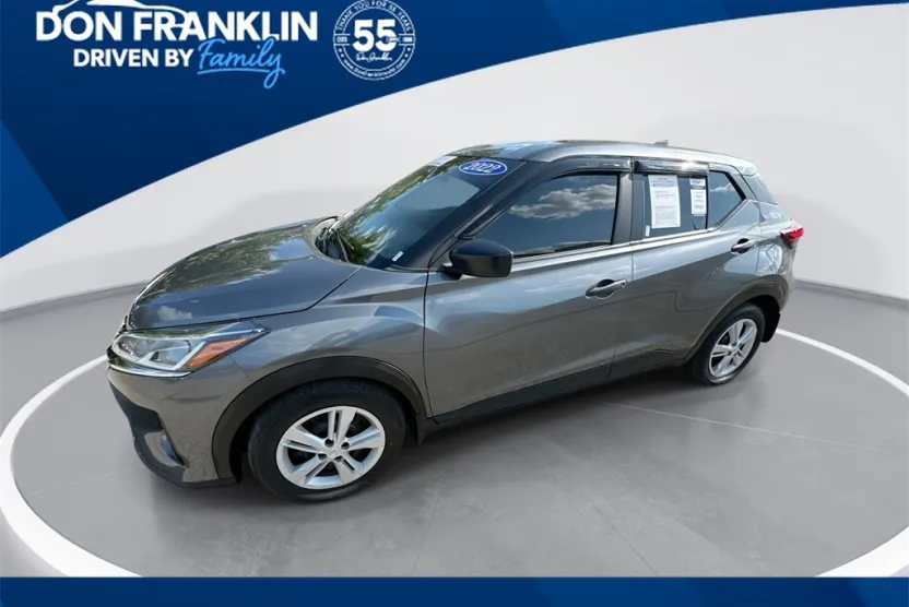 2022 Nissan Kicks S photo 1
