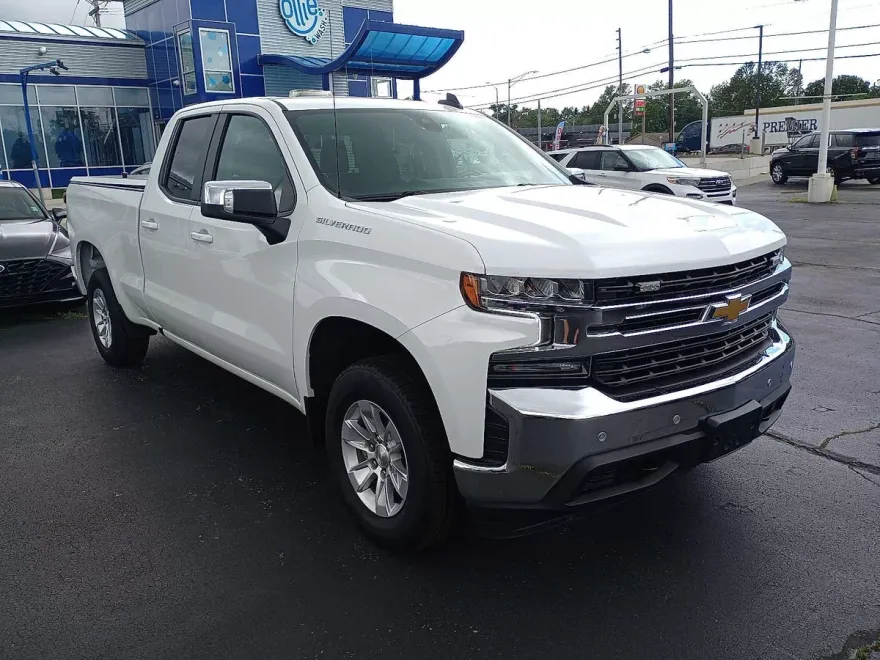 2021 Chevrolet Silverado 1500 LT photo 1