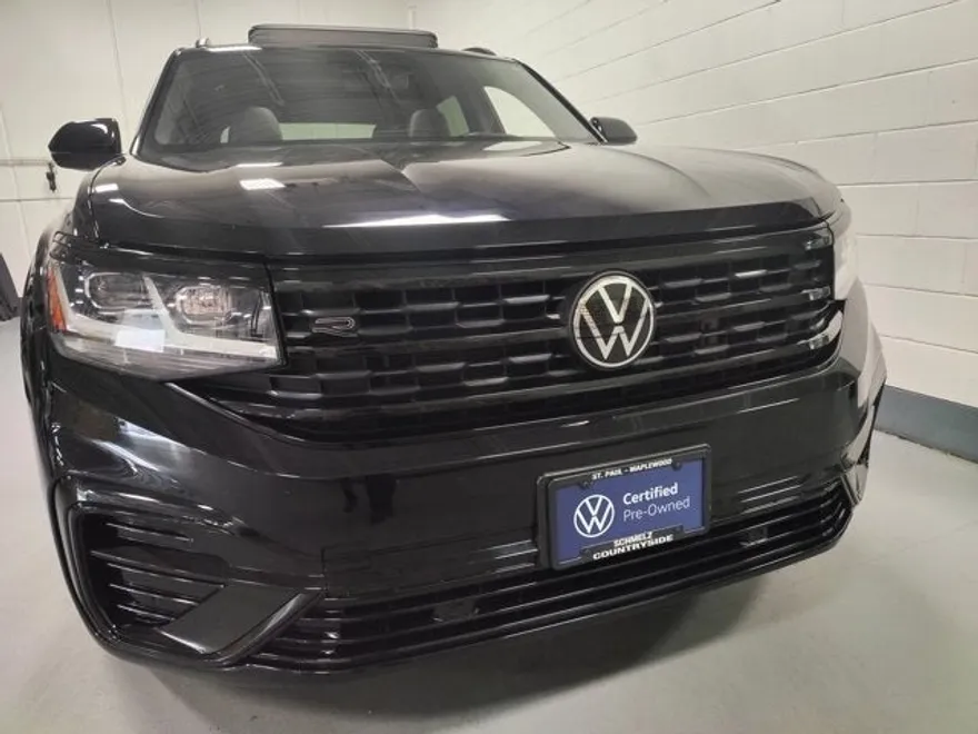 2023 Volkswagen Atlas Cross Sport SEL R-Line photo 1