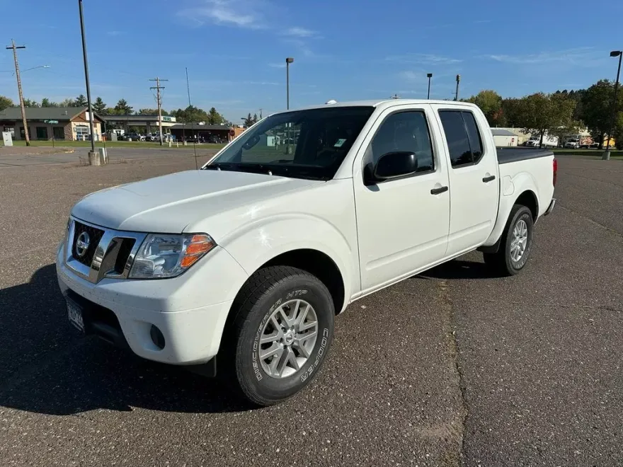 2015 Nissan Frontier S photo 1