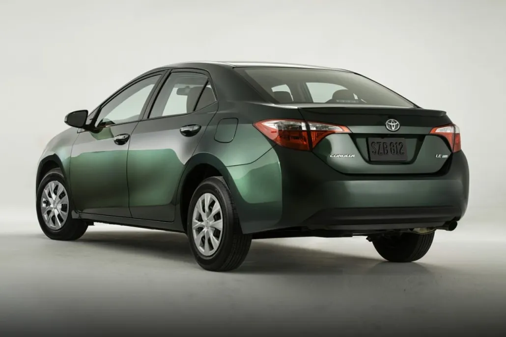 2015 Toyota Corolla L photo 1