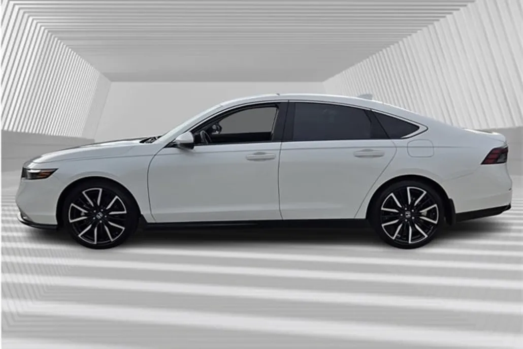 2024 Honda Accord Hybrid Touring photo 1