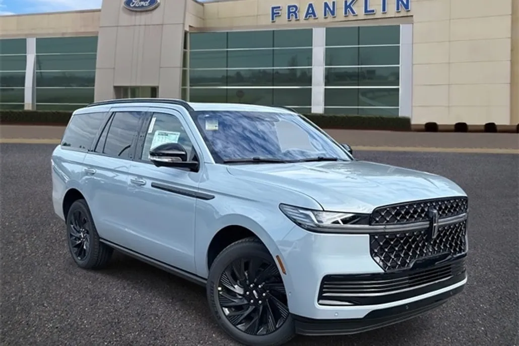2025 Lincoln Navigator Reserve photo 1