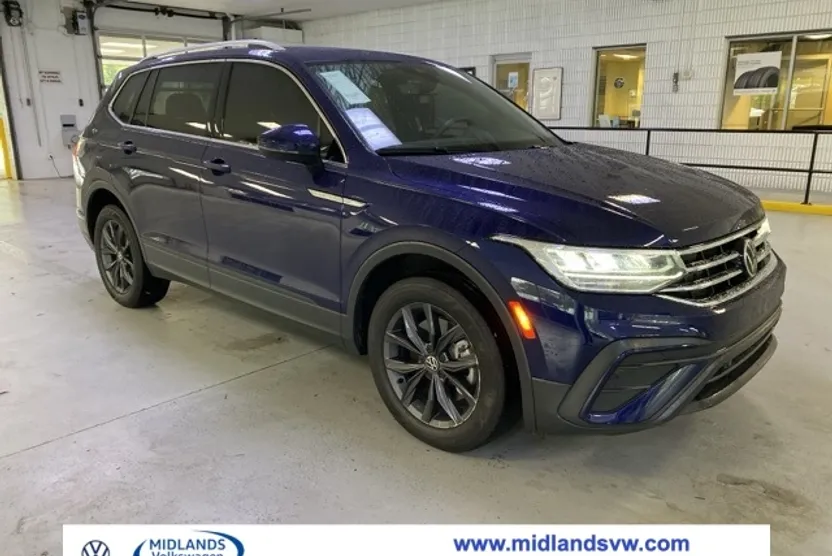 2022 Volkswagen Tiguan SE photo 1