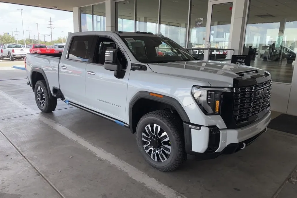2026 Gmc Sierra 2500 HD Denali Ultimate photo 1