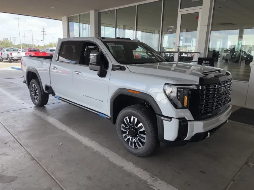 2026 Gmc Sierra 2500 HD Denali Ultimate photo 1