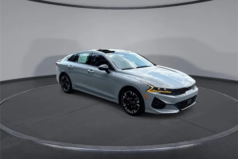 2024 Kia K5 GT-Line photo 1