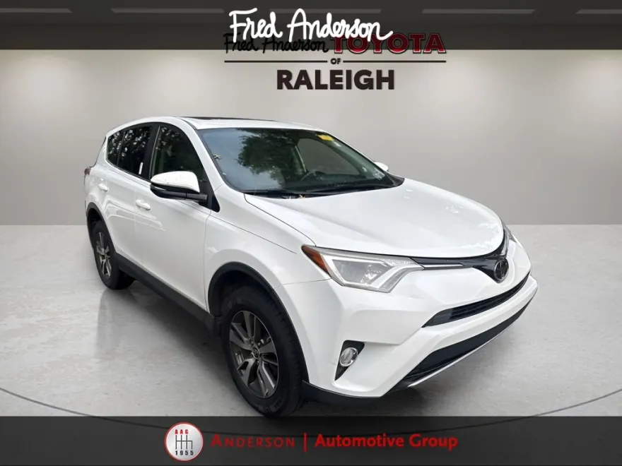 2018 Toyota RAV4 Adventure XLE photo 1