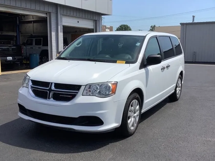 2019 Dodge Grand Caravan SE photo 1