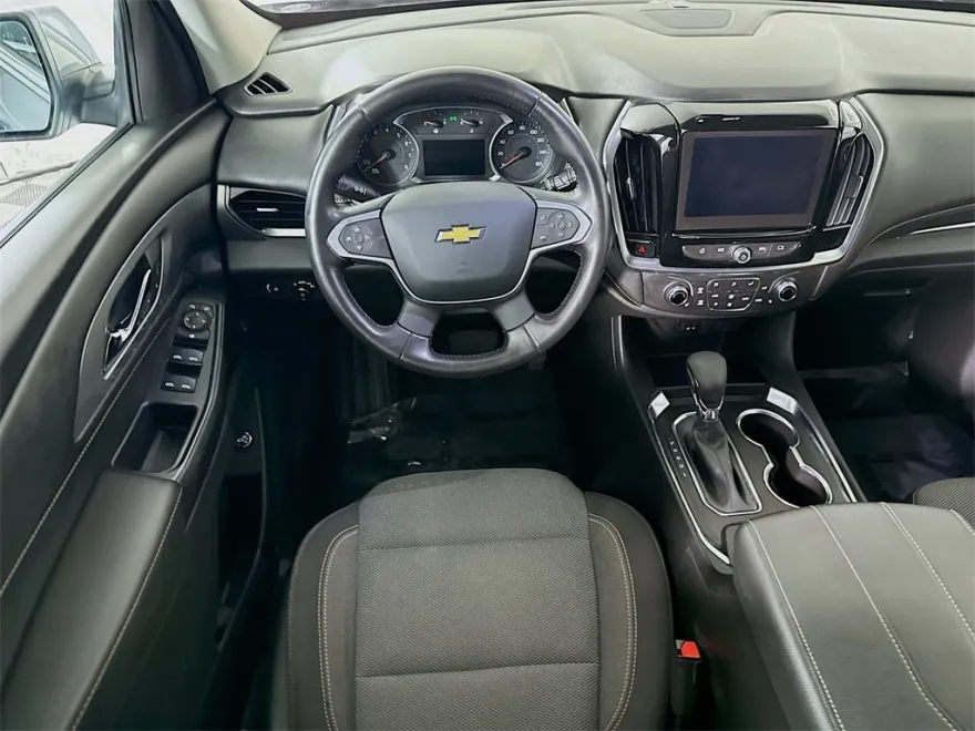 2021 Chevrolet Traverse photo 1