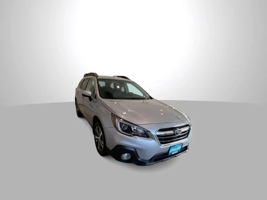2019 Subaru Outback Limited photo 1