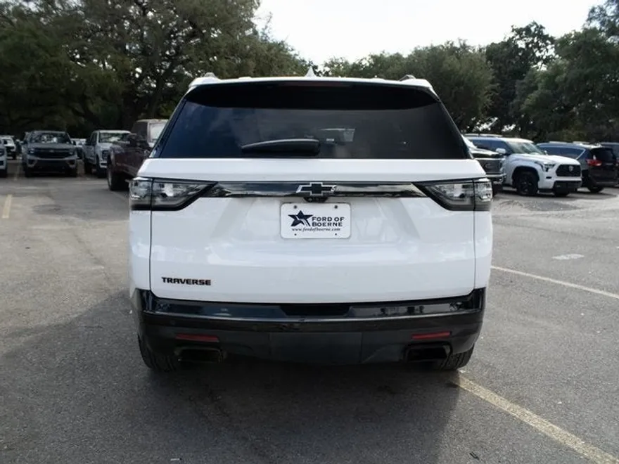 2021 Chevrolet Traverse Premier photo 1