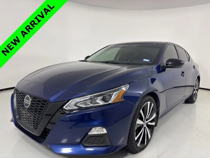 2021 Nissan Altima SR photo 1