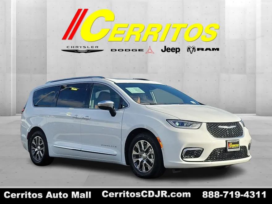 2025 Chrysler Pacifica Hybrid Pinnacle photo 1